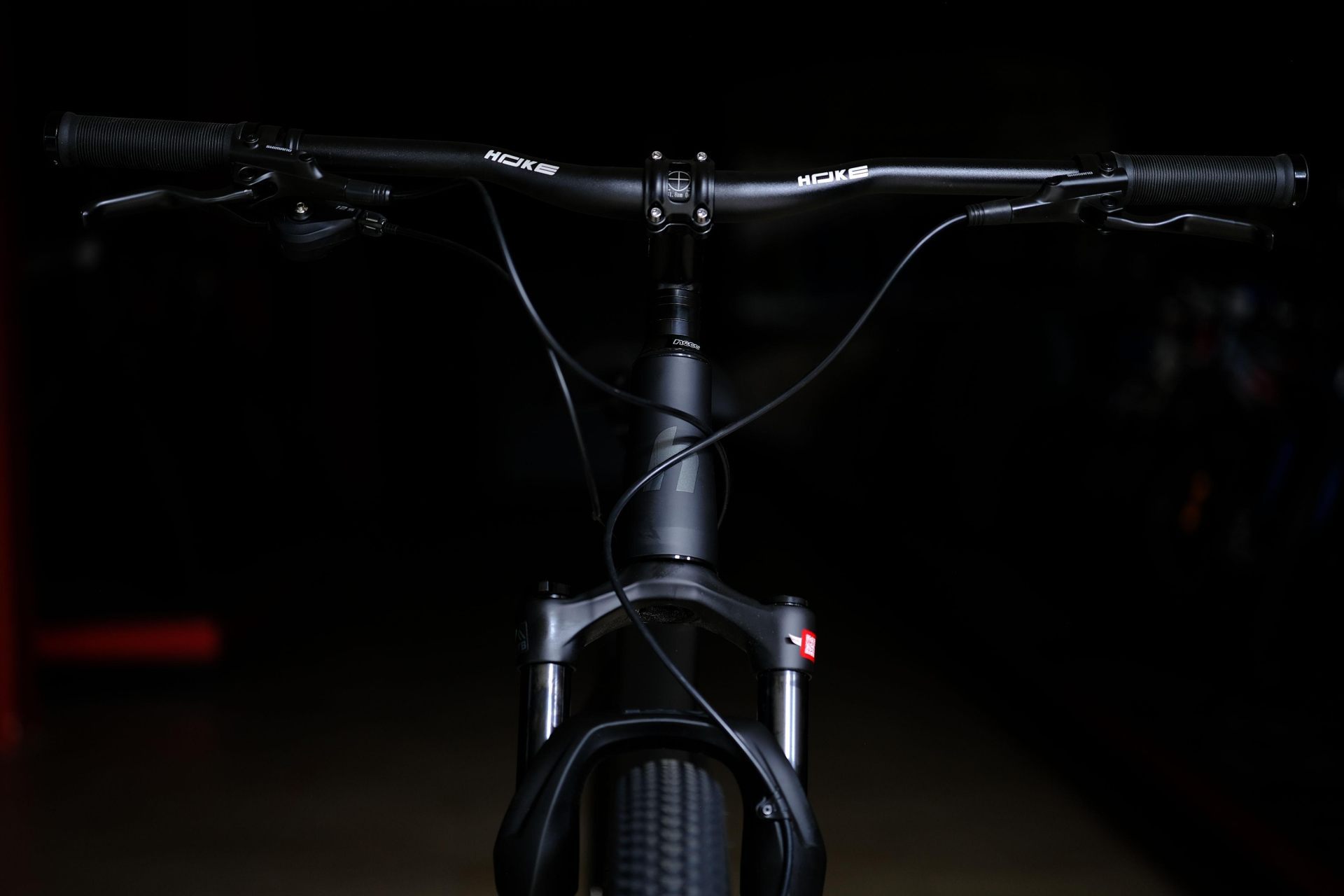 Вилка воздушная RockShox Judy Silver TK AIR 100mm BOOST под ось 15mm HOKE 18 Way 29 HD матовый чёрный 21