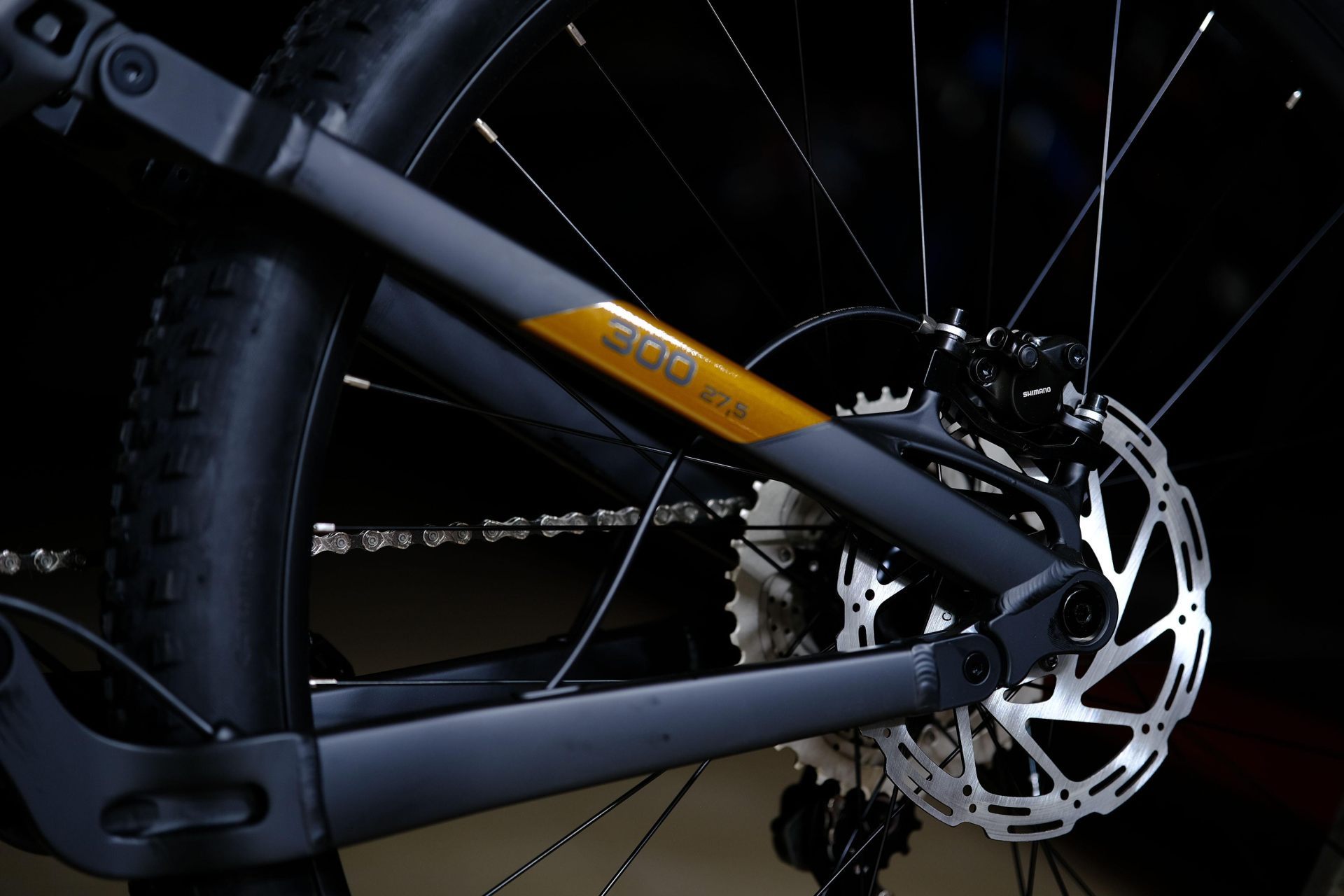 Тормоз гидравлический Shimano MT200 ротор передний 180мм, задний 180 мм HOKE FS 300- 27,5 матовый чёрный-коричневый 18