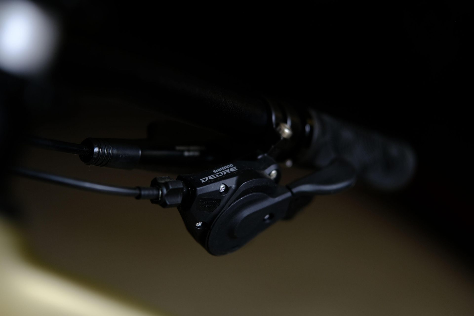 Манетка Shimano Deore M5130 HOKE FS 200- 27,5 матовый золотистый 18